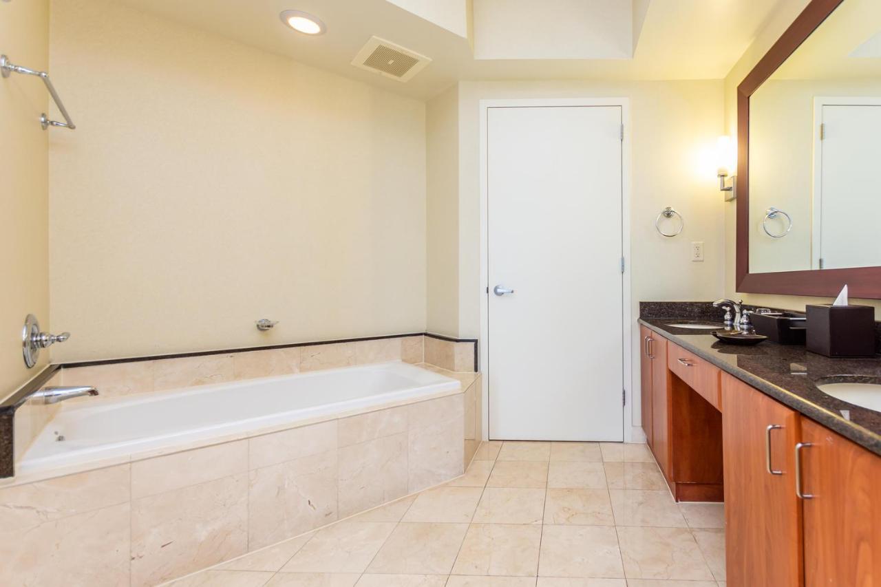 Hotel International Beach Tump Resort Ocean View 1100 Sf 1 Bed 1Bth Privately Owned Sunny Isles Μαϊάμι Μπιτς Εξωτερικό φωτογραφία